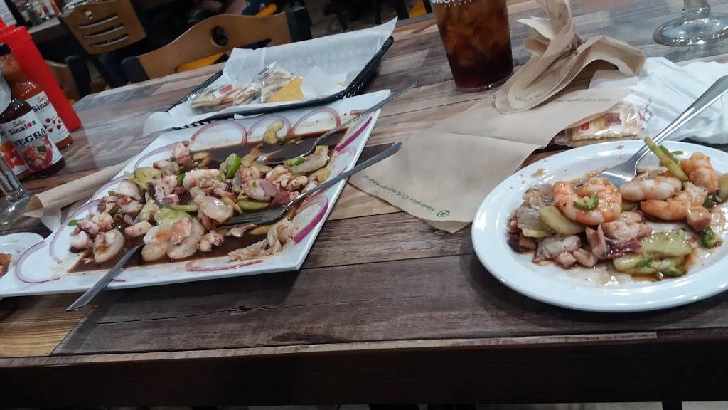 El Coco Pirata | restaurant | 5411 Quebec St, Commerce City, CO 80022, USA | 7209092105 OR +1 720-909-2105