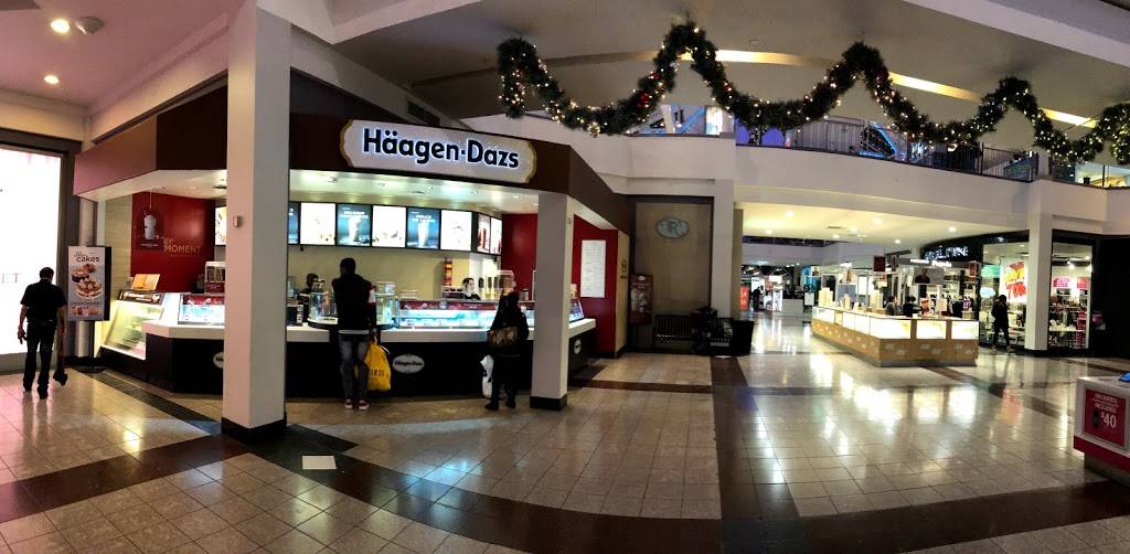 Häagen-Dazs | restaurant | 3333 W Touhy Ave, Lincolnwood, IL 60712, USA | 8476763885 OR +1 847-676-3885