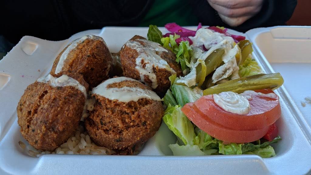 Shawarma Andalos | restaurant | 527 W Hunt Club Rd, Nepean, ON K2G 5W5, Canada | 6132269596 OR +1 613-226-9596