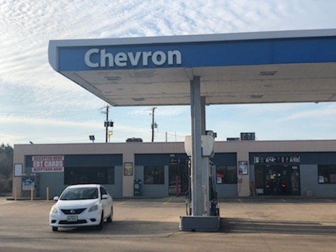 Chevron - Charge Up 17 (Hunts Pizza) | restaurant | 1721 TX-31, Longview, TX 75604, USA | 9032340821 OR +1 903-234-0821