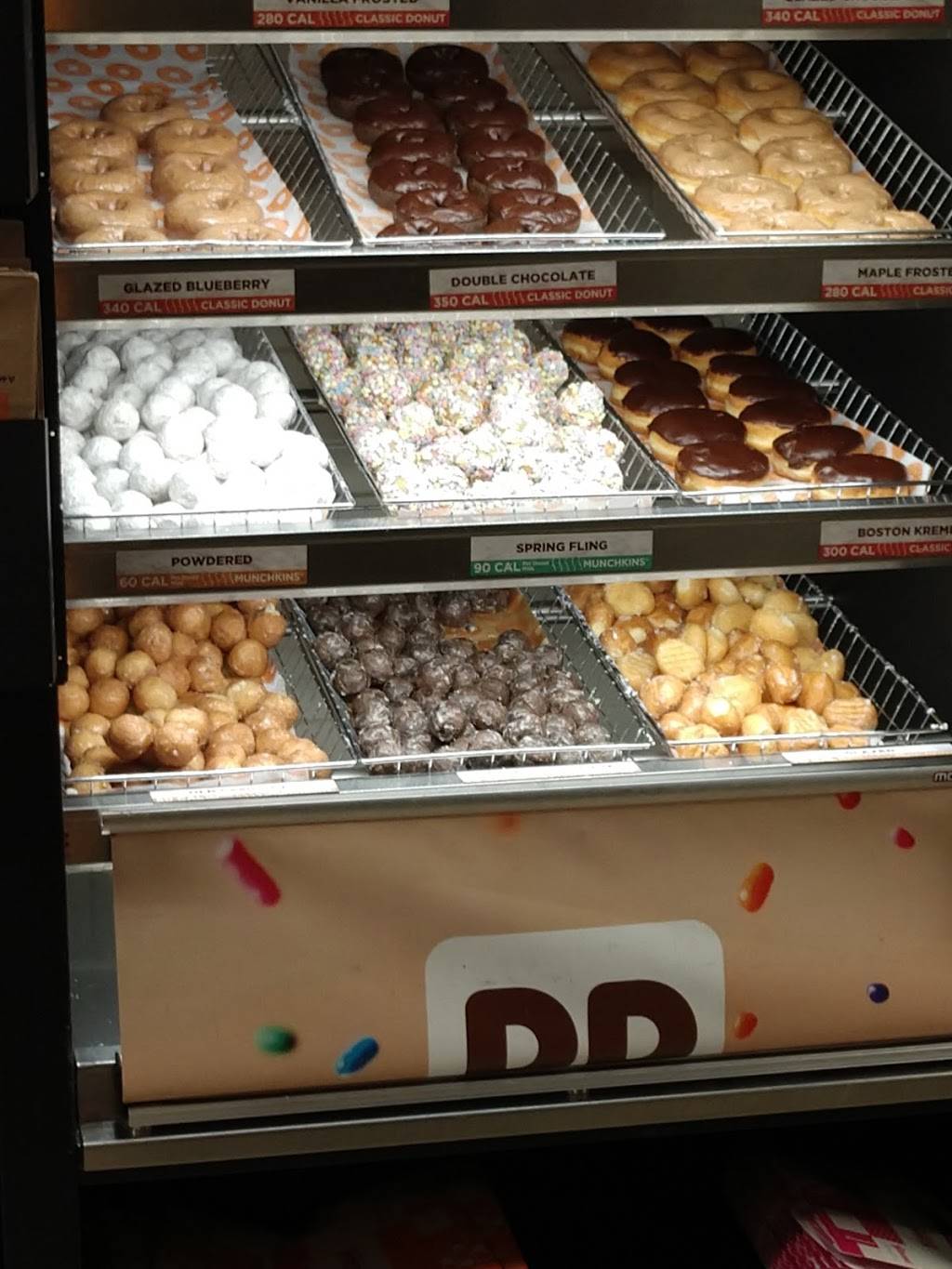 Dunkin | cafe | 620 N Western Ave, Lake Forest, IL 60045, USA | 2248805166 OR +1 224-880-5166
