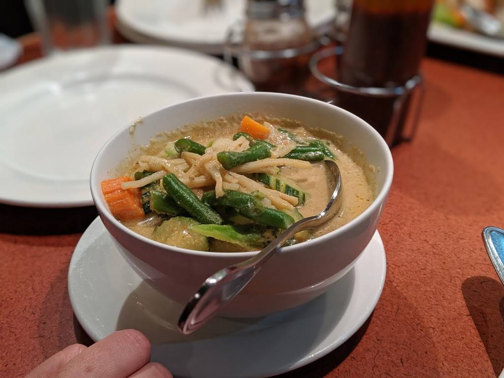 Thai Basil | restaurant | 6328 Meadows Rd, Lake Oswego, OR 97035, USA | 5036018424 OR +1 503-601-8424