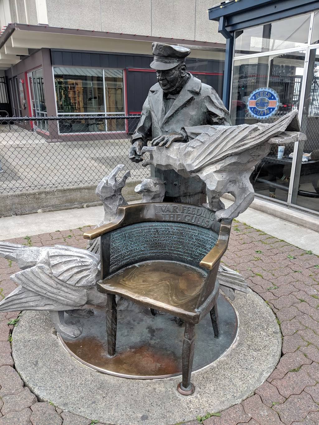 Ivars Acres of Clams | restaurant | 1001 Alaskan Way, Seattle, WA 98104, USA | 2066246852 OR +1 206-624-6852