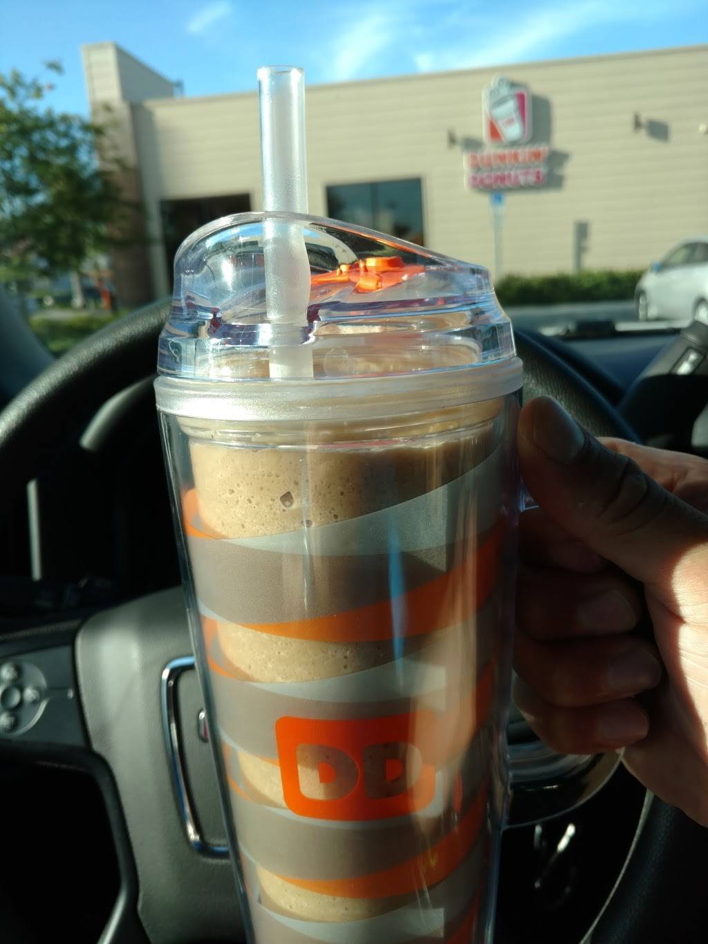 Dunkin | bakery | 641 N 14th St, Leesburg, FL 34748, USA | 3525302265 OR +1 352-530-2265