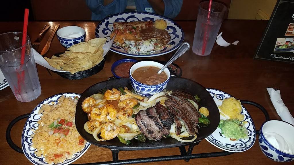 El Torito | restaurant | 6040 Canoga Ave, Woodland Hills, CA 91367, USA | 8183481767 OR +1 818-348-1767