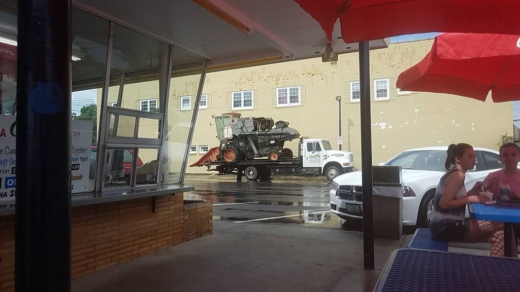 Dairy Freeze | restaurant | 910 Main St, Altavista, VA 24517, USA | 4343695479 OR +1 434-369-5479