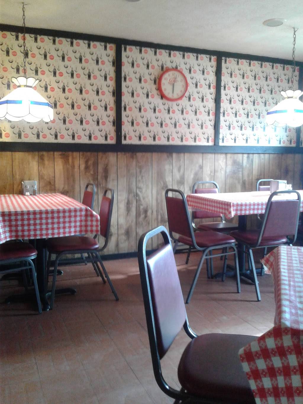 Pizza King | restaurant | 109 Main St, Otterbein, IN 47970, USA | 7655832585 OR +1 765-583-2585