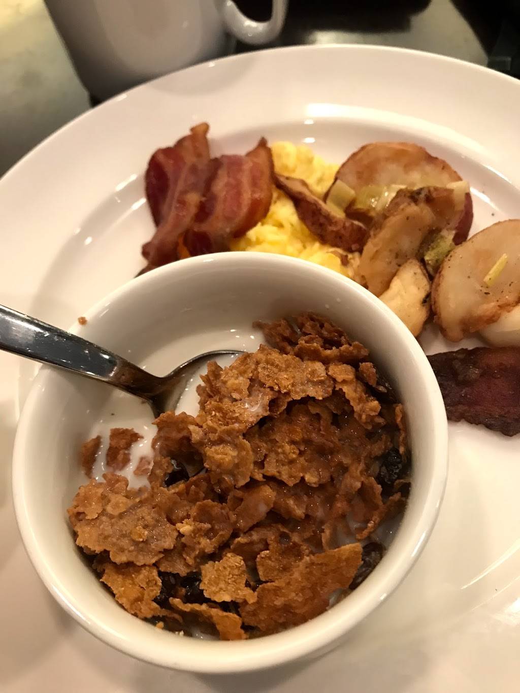 Red Kitchen and Bar | night club | 315 Chestnut St, St. Louis, MO 63102, USA | 3142593244 OR +1 314-259-3244