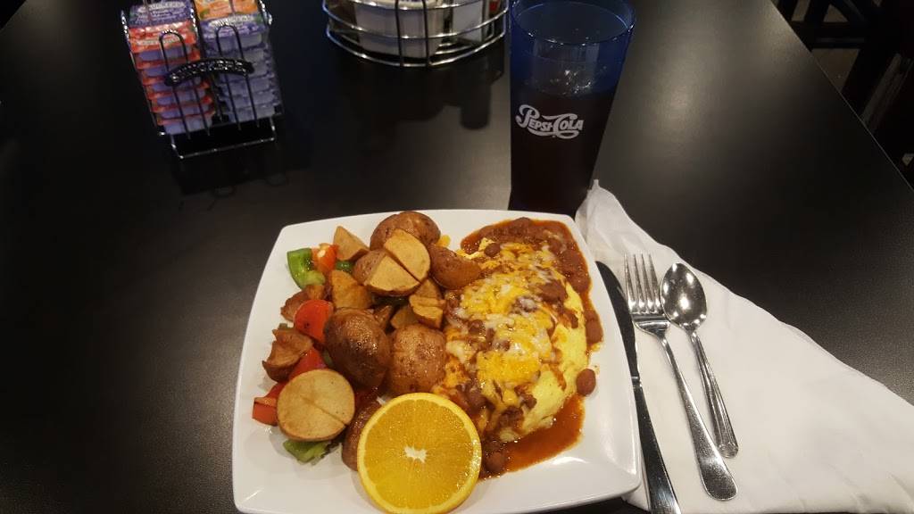 CJs Sports Grill & Turf Club | restaurant | 20930 Malaga Rd, Lake Elsinore, CA 92530, USA | 9516743101 OR +1 951-674-3101