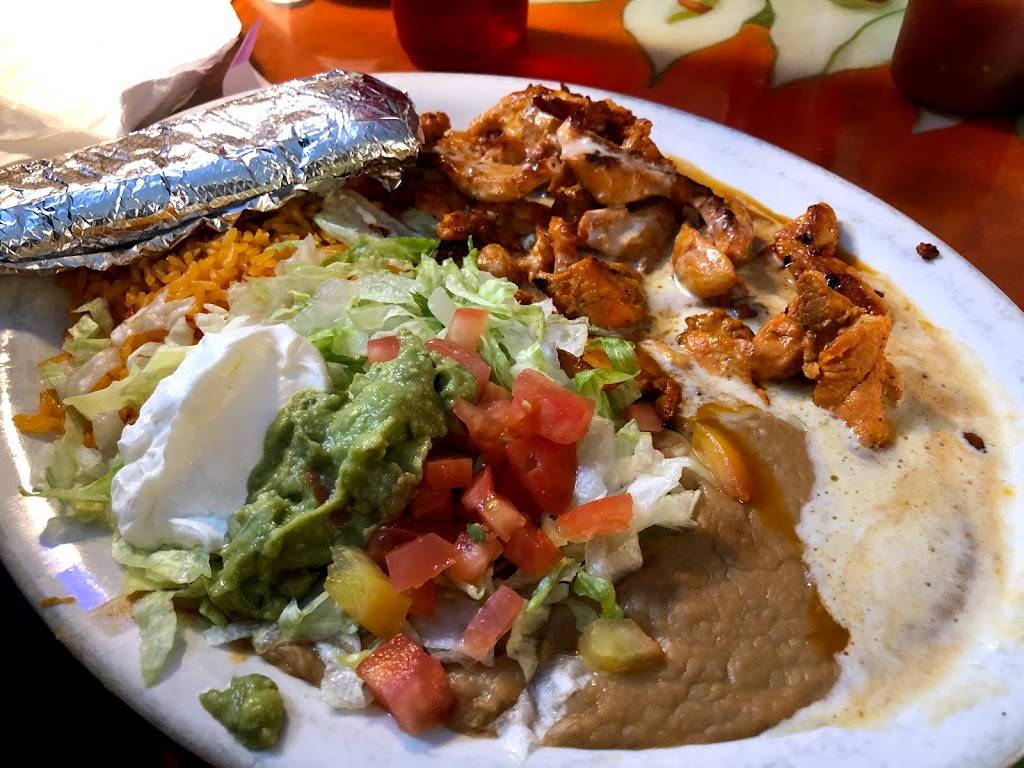 Cielito Lindo | restaurant | 3965 Parkway, Pigeon Forge, TN 37863, USA | 8657742332 OR +1 865-774-2332