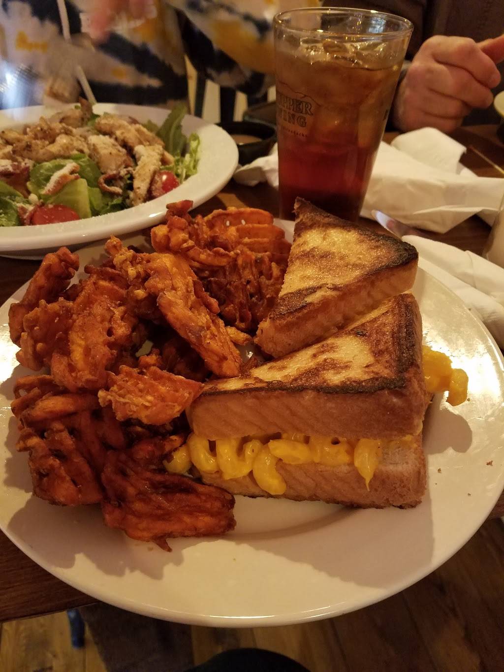 Big Tupper Brewing | restaurant | 12 Cliff Ave, Tupper Lake, NY 12986, USA | 5183596350 OR +1 518-359-6350