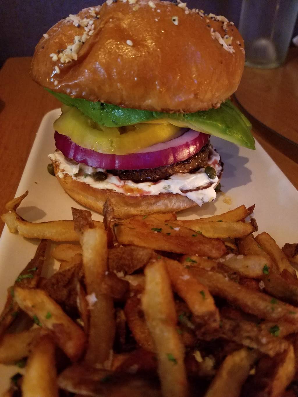 THE|COMMONS | restaurant | 49 W 10th St, Tracy, CA 95376, USA | 2098355040 OR +1 209-835-5040