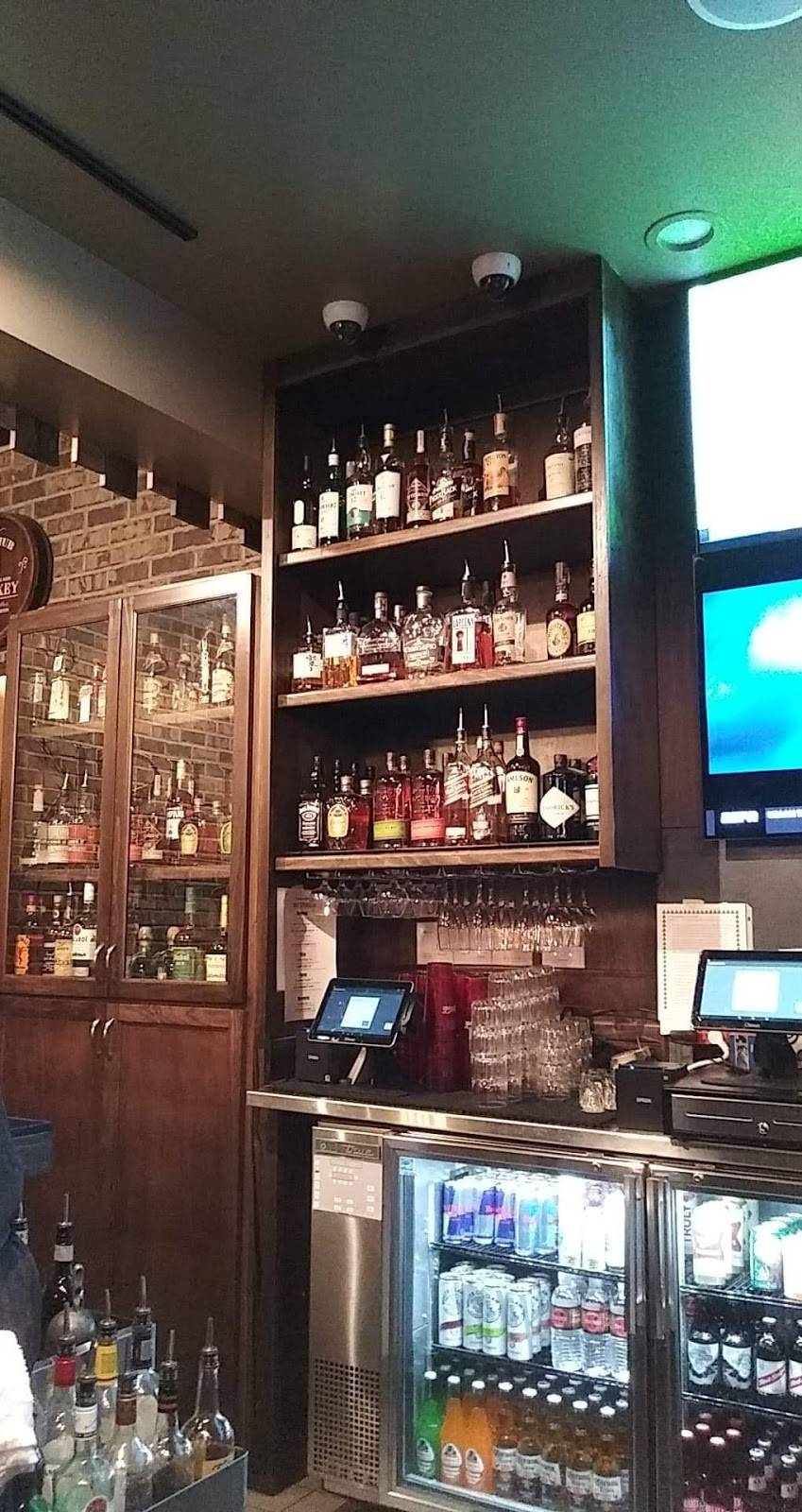 The Hub Eats & Drinks | restaurant | 4740 Natomas Blvd #140, Sacramento, CA 95835, USA | 9168828900 OR +1 916-882-8900