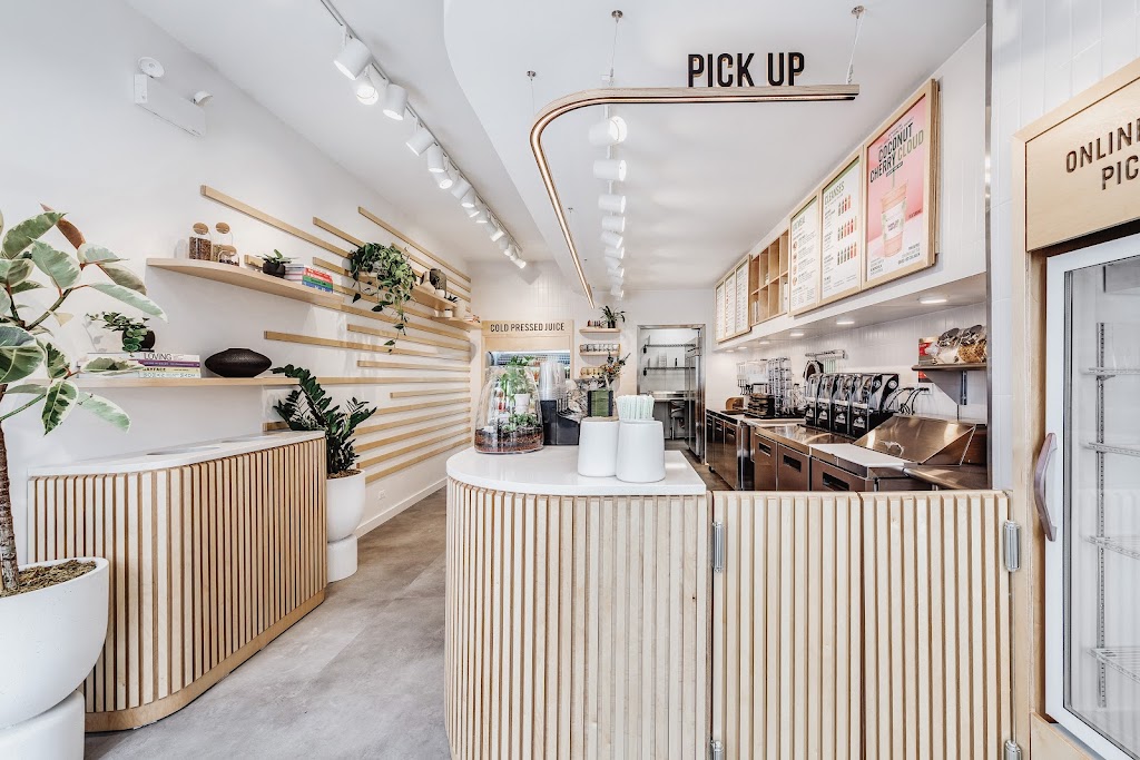 Pure Green - Juice Bar Lakeview | meal takeaway | 3333 N Broadway, Chicago, IL 60657, USA | 6303960814 OR +1 630-396-0814