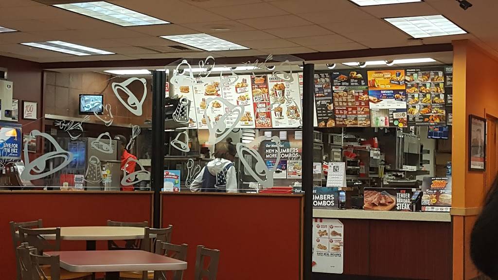 KFC | restaurant | 4601 N Tryon St, Charlotte, NC 28213, USA | 7045963134 OR +1 704-596-3134