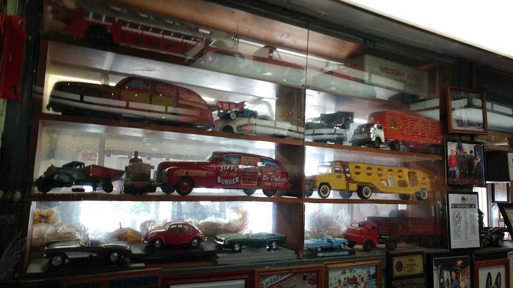 Jiffy Burger | restaurant | 1001 Hillsboro Blvd, Manchester, TN 37355, USA | 9317284452 OR +1 931-728-4452