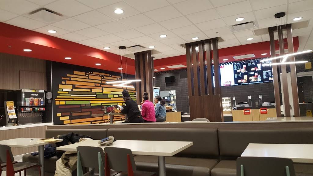 McDonalds | cafe | 905 Union Ave, Memphis, TN 38103, USA | 9015267812 OR +1 901-526-7812