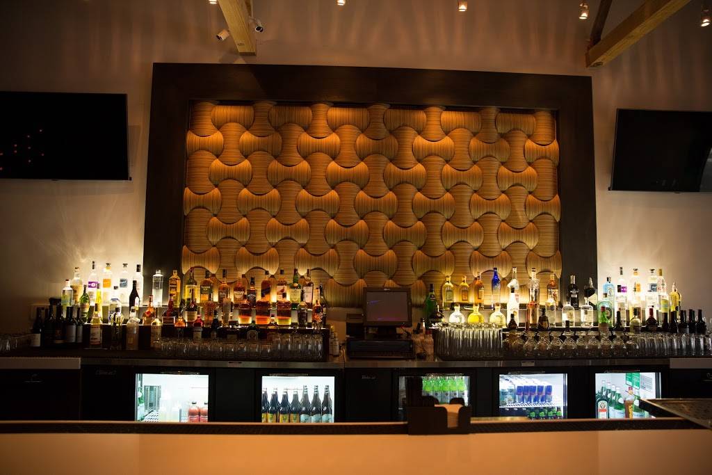 THE|COMMONS | restaurant | 49 W 10th St, Tracy, CA 95376, USA | 2098355040 OR +1 209-835-5040