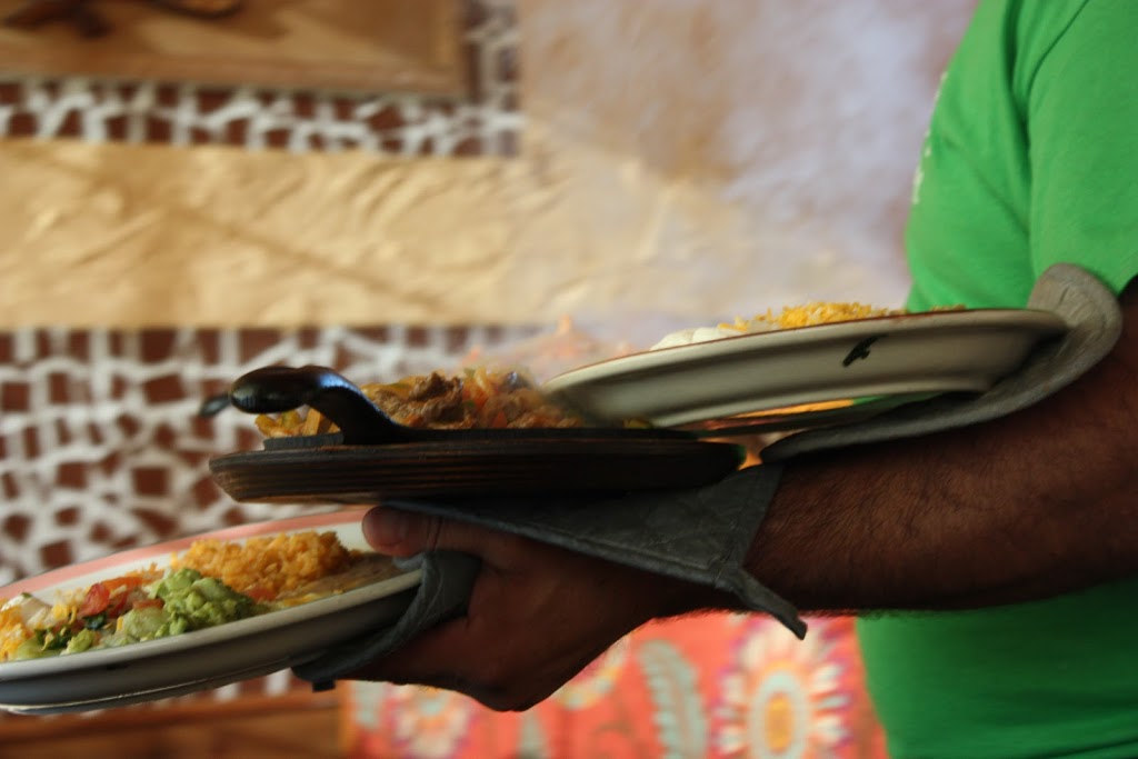 Ayutlas Family Mexican Restaurant | restaurant | 630 E Simcoe Dr, Goldendale, WA 98620, USA | 5097737188 OR +1 509-773-7188