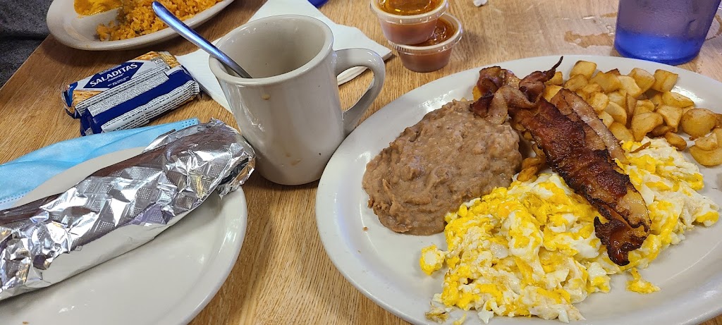 Chapitas Restaurant | restaurant | 1635 N 77 Sunshine Strip, Harlingen, TX 78550, USA | 9564128334 OR +1 956-412-8334