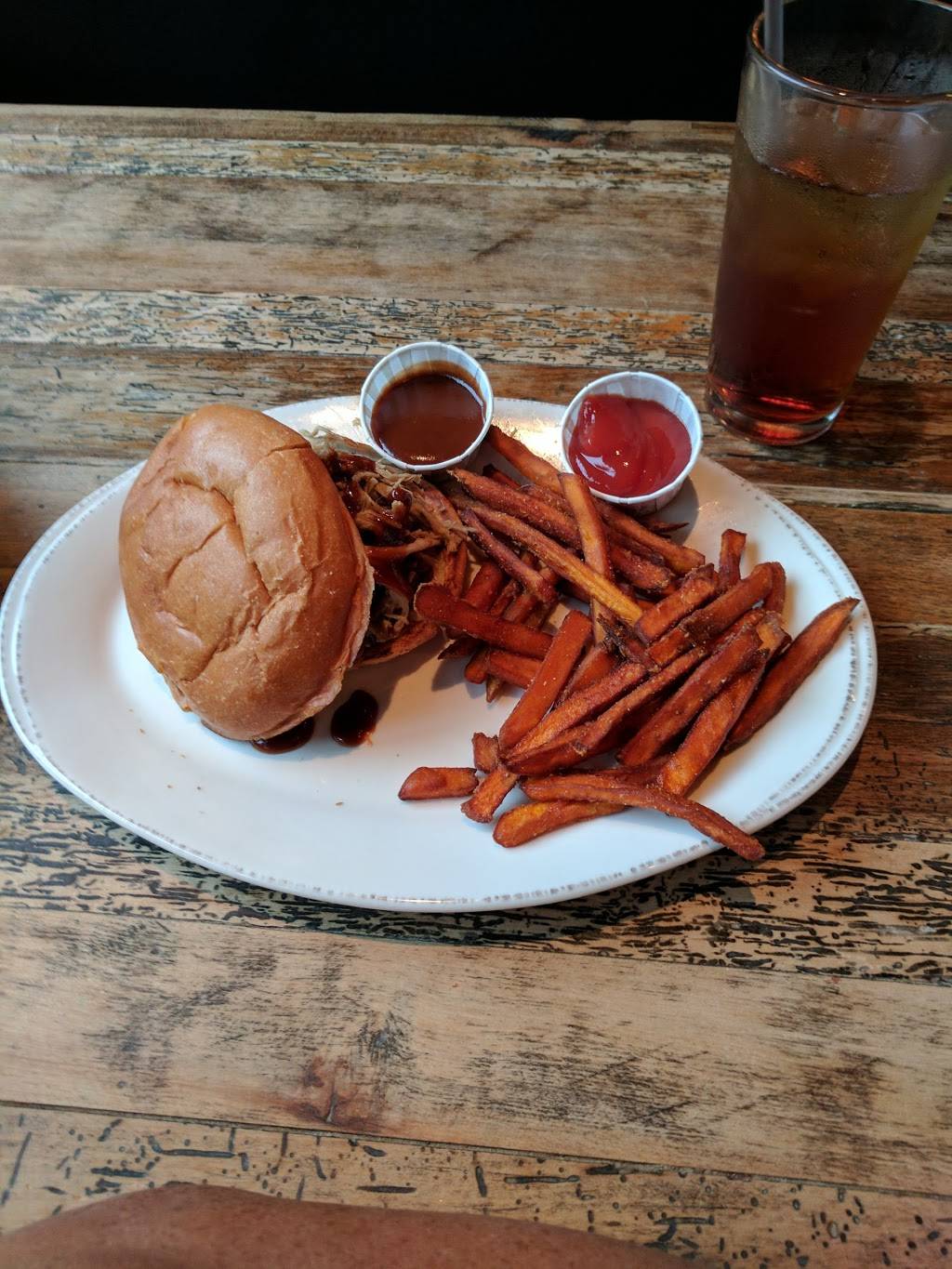 Chow Daddys | restaurant | 15 Towne Dr, Bluffton, SC 29910, USA | 8437572469 OR +1 843-757-2469