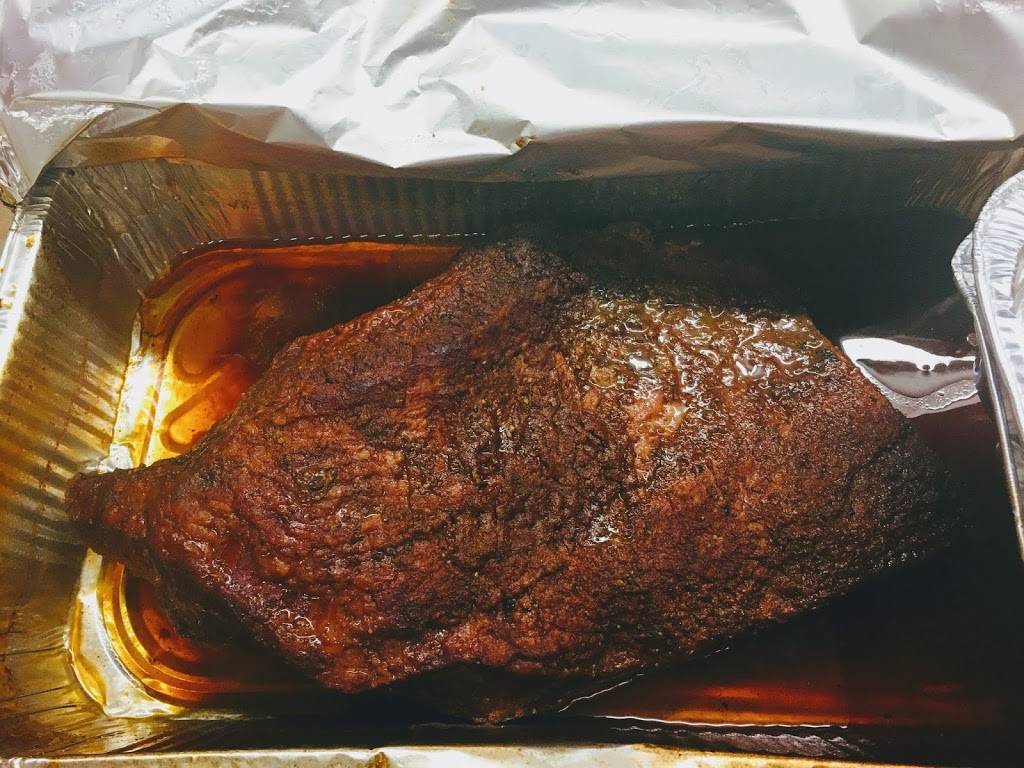 Skinny Black BBQ & More | restaurant | 3102 Martin Luther King Dr, San Antonio, TX 78220, USA | 2104550792 OR +1 210-455-0792