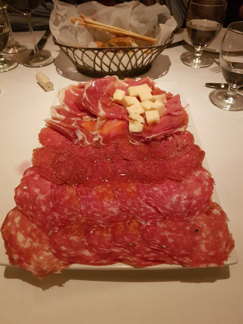 Matteos | restaurant | 2321 Westwood Blvd, Los Angeles, CA 90064, USA | 3104754521 OR +1 310-475-4521