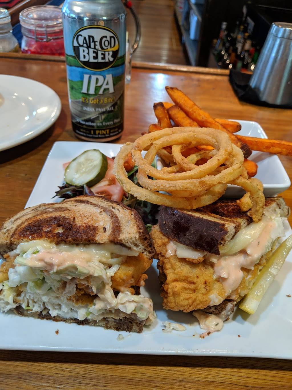 Captain Scotts Seafood Restaurant | restaurant | 71 Tupper Rd, Sandwich, MA 02563, USA | 5088881675 OR +1 508-888-1675