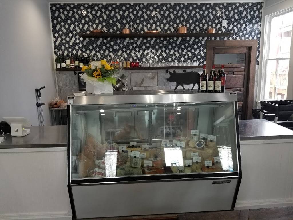 Rinds, Wines, and Swines | restaurant | Evanston, OH 45208, USA | 5133210192 OR +1 513-321-0192