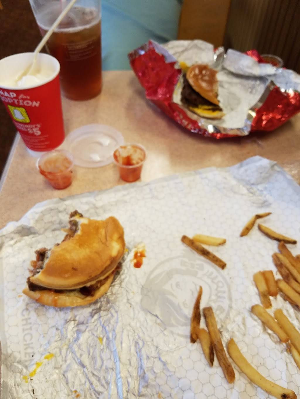 Wendys | restaurant | 801 N Lake St, Aurora, IL 60506, USA | 6308976553 OR +1 630-897-6553