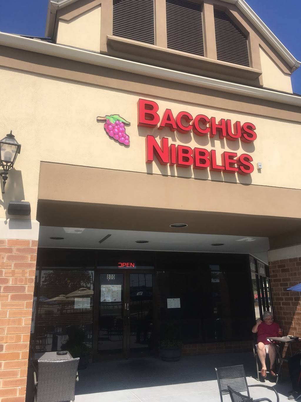 Bacchus Nibbles | restaurant | 800 W Main St, Lake Zurich, IL 60047, USA | 8474383212 OR +1 847-438-3212