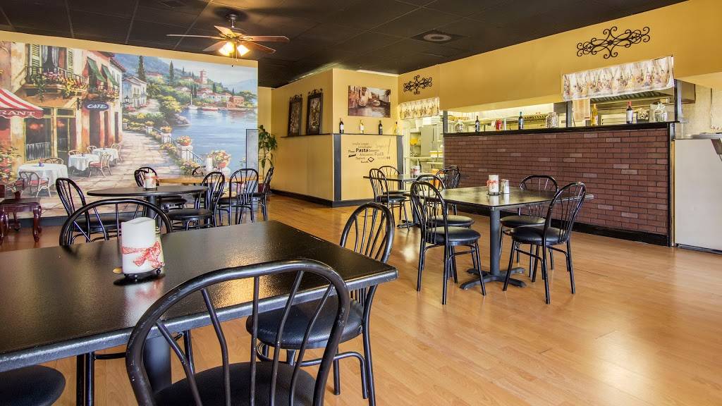 The Waterway House Sports and Spirits | restaurant | 9814 N Kings Hwy, Myrtle Beach, SC 29572, USA | 8432327077 OR +1 843-232-7077