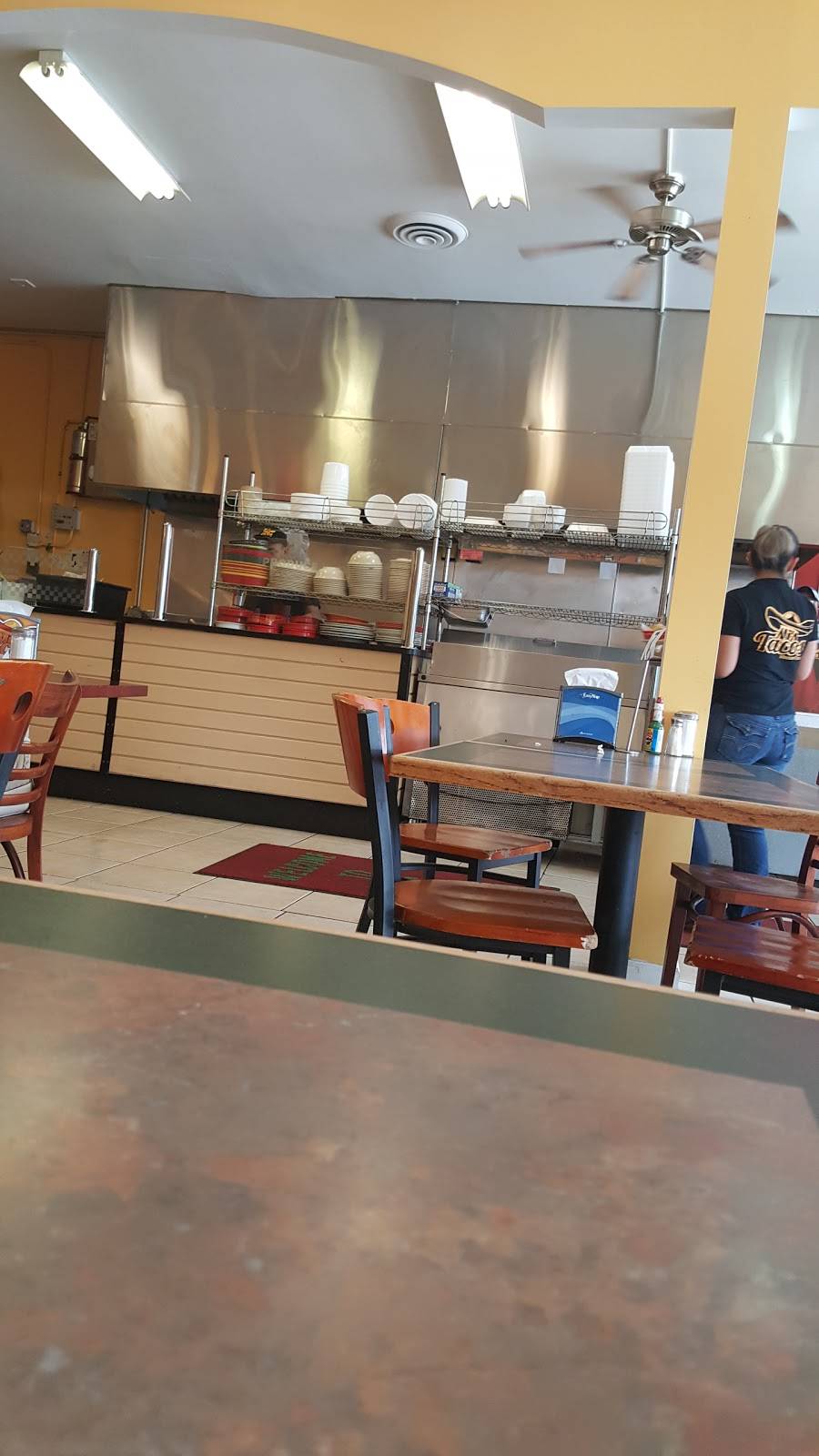 Mis Tacos | restaurant | 4308 W Marquette Rd, Chicago, IL 60629, USA | 7735855310 OR +1 773-585-5310