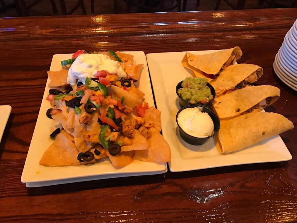 Tilted Kilt | restaurant | 1955 South Rd, Poughkeepsie, NY 12601, USA | 8452979696 OR +1 845-297-9696