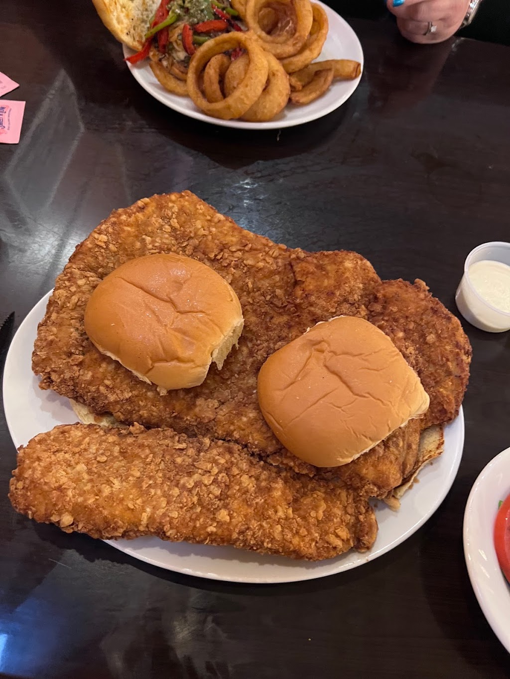 V.Os | restaurant | 500 Jefferson St, Burlington, IA 52601, USA | 3192092773 OR +1 319-209-2773