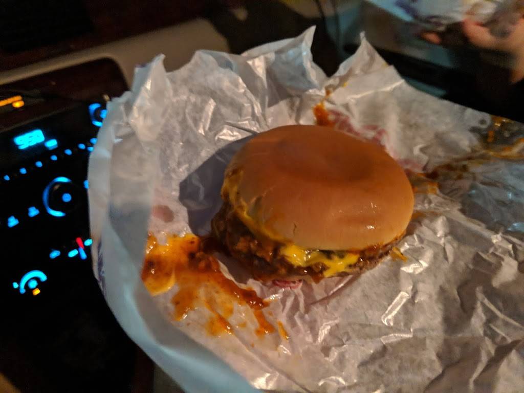 Wienerschnitzel | restaurant | 2401 Brundage Ln, Bakersfield, CA 93304, USA | 6613250689 OR +1 661-325-0689