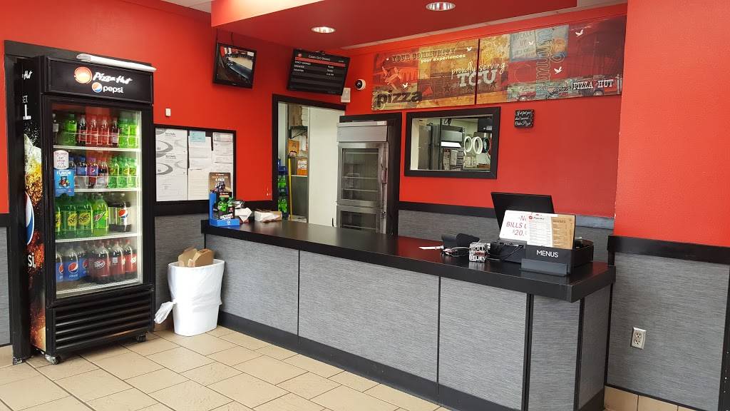 Pizza Hut | restaurant | 2400 W Berry St, Fort Worth, TX 76110, USA | 8179277027 OR +1 817-927-7027