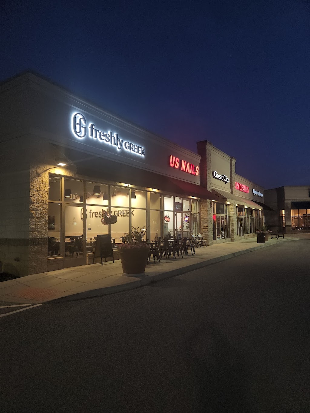 Freshly Greek | restaurant | 2355 Oregon Pike, Lancaster, PA 17601, USA | 7179846548 OR +1 717-984-6548