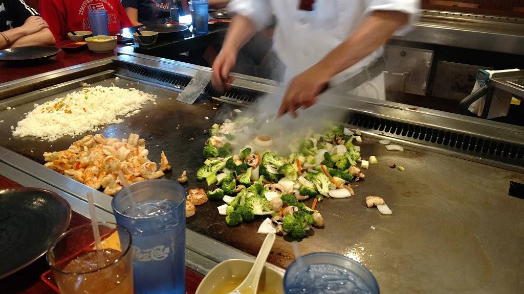 Iron Chef Grill | restaurant | 9936 Waterstone Blvd, Cincinnati, OH 45249, USA | 5136772218 OR +1 513-677-2218