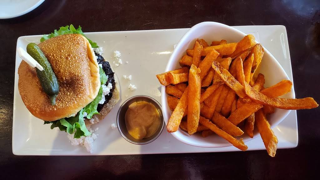 Bâton Rouge Steakhouse & Bar | restaurant | 3130 Boulevard de la Gare, Vaudreuil-Dorion, QC J7V 8W5, Canada | 4505105155 OR +1 450-510-5155