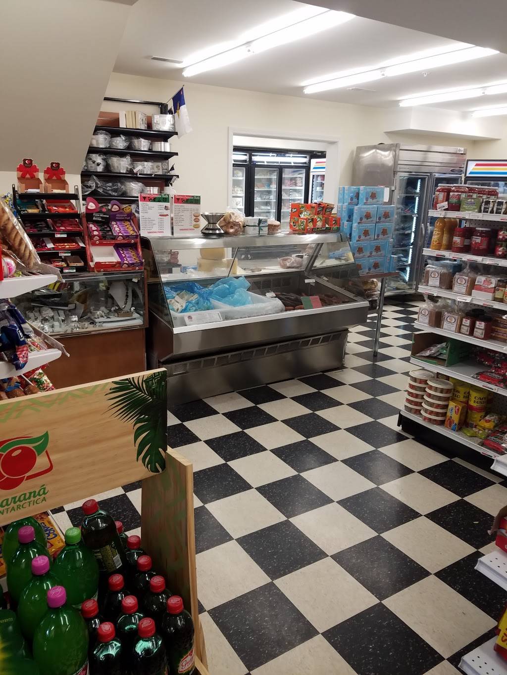 Valentinas Portuguese Market | cafe | 886 Central St, Lowell, MA 01852, USA | 9784590131 OR +1 978-459-0131