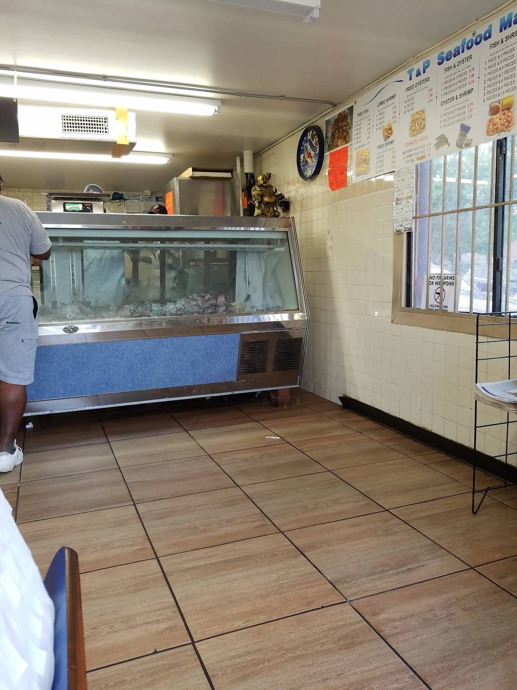 T P Seafood Market & Restaurant | restaurant | 3735 Reed Rd, Houston, TX 77051, USA | 7137310301 OR +1 713-731-0301