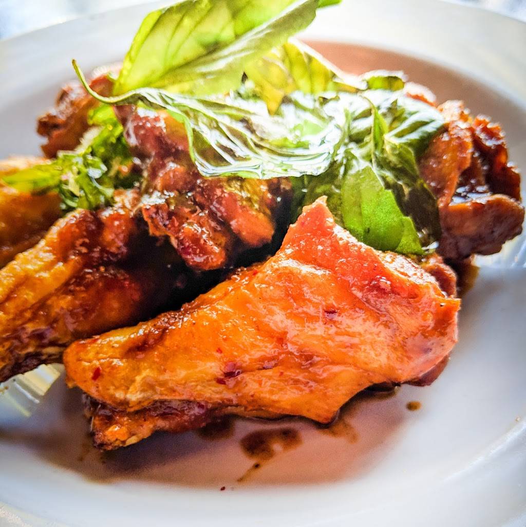 Sweet Chili | restaurant | 8276 Santa Monica Blvd, West Hollywood, CA 90046, USA | 3236542892 OR +1 323-654-2892