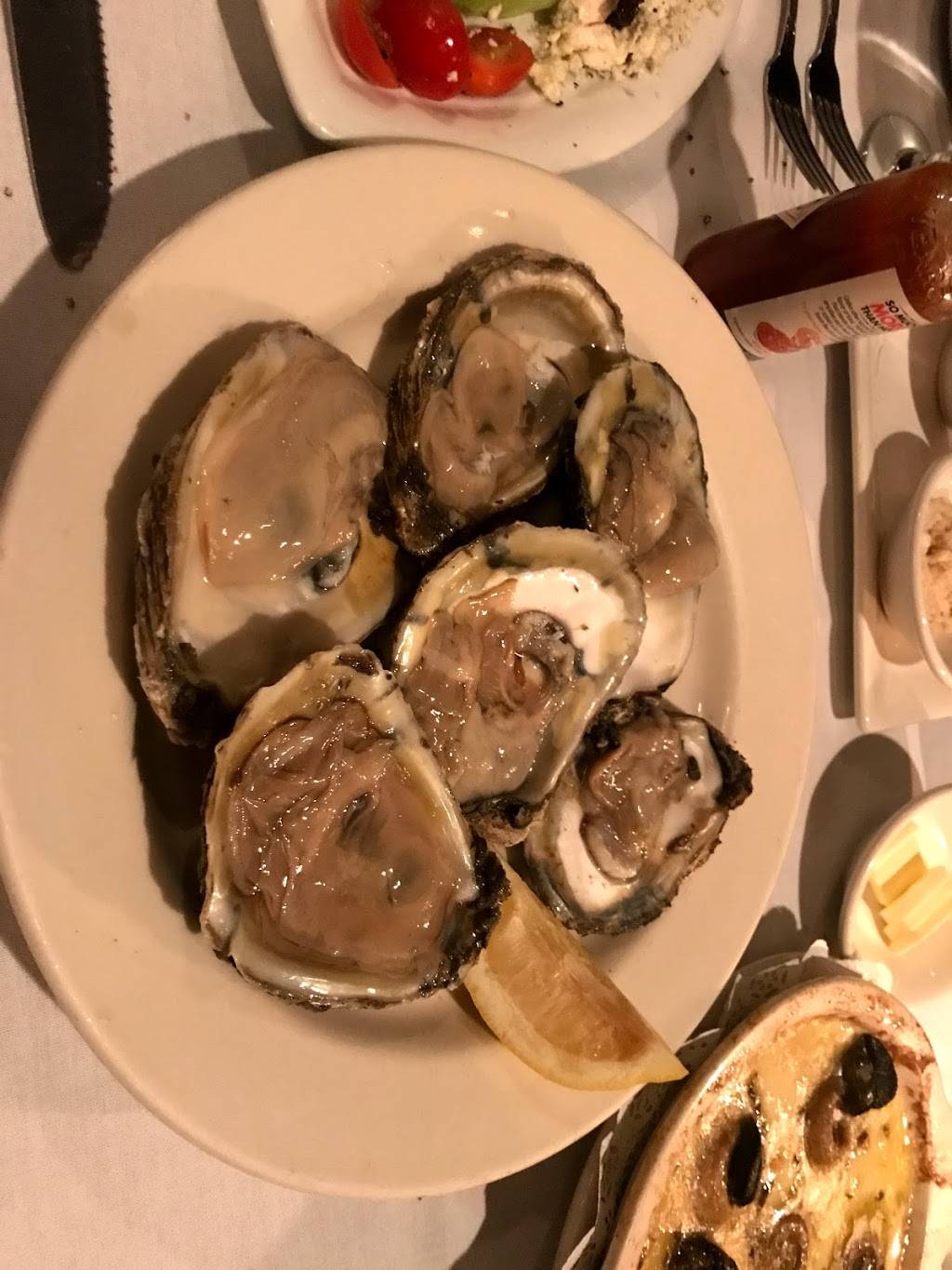 Jims Steak House | restaurant | 110 SW Jefferson Ave, Peoria, IL 61602, USA | 3096735300 OR +1 309-673-5300