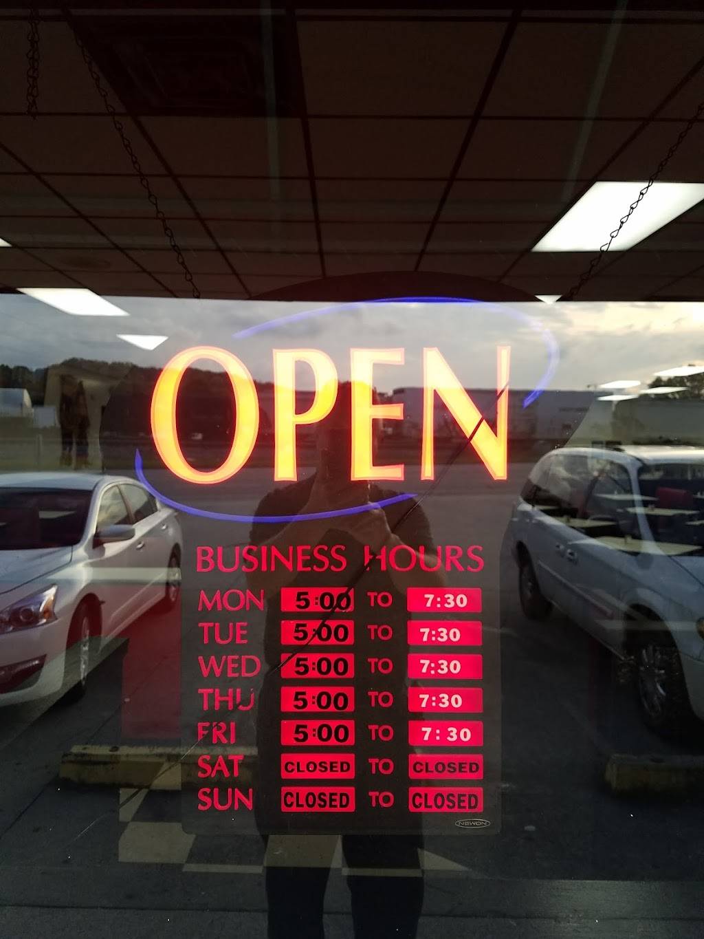 Gills Grill | restaurant | 1511 Abutment Rd, Dalton, GA 30721, USA | 7062786888 OR +1 706-278-6888