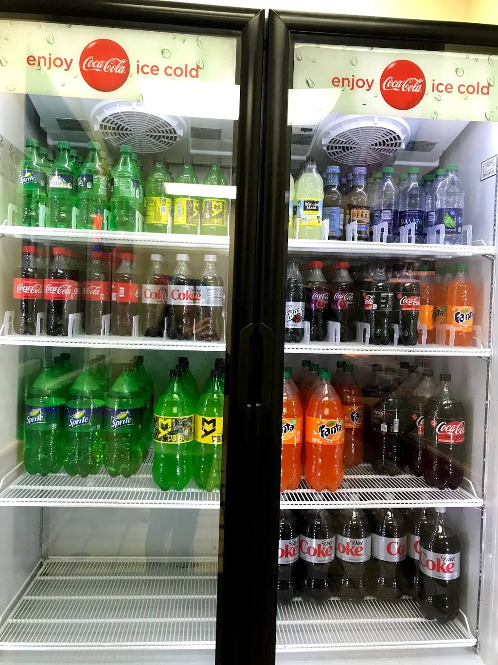 Dominos Pizza | meal delivery | 1041 Folly Rd, Charleston, SC 29412, USA | 8437624600 OR +1 843-762-4600