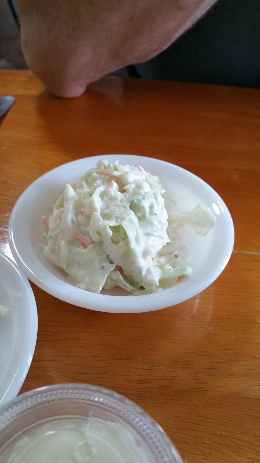 Marys Restaurant Catfish & More | restaurant | 32331 MO-MM, Warsaw, MO 65355, USA | 6604383475 OR +1 660-438-3475