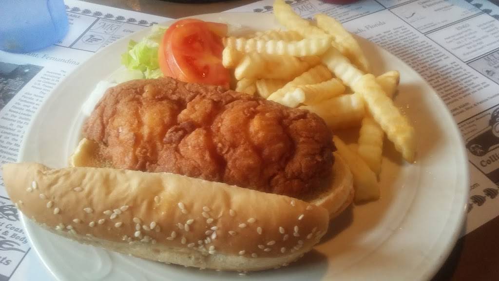 Marina Seafood Restaurant | restaurant | 101 Centre St, Fernandina Beach, FL 32034, USA | 9042615310 OR +1 904-261-5310