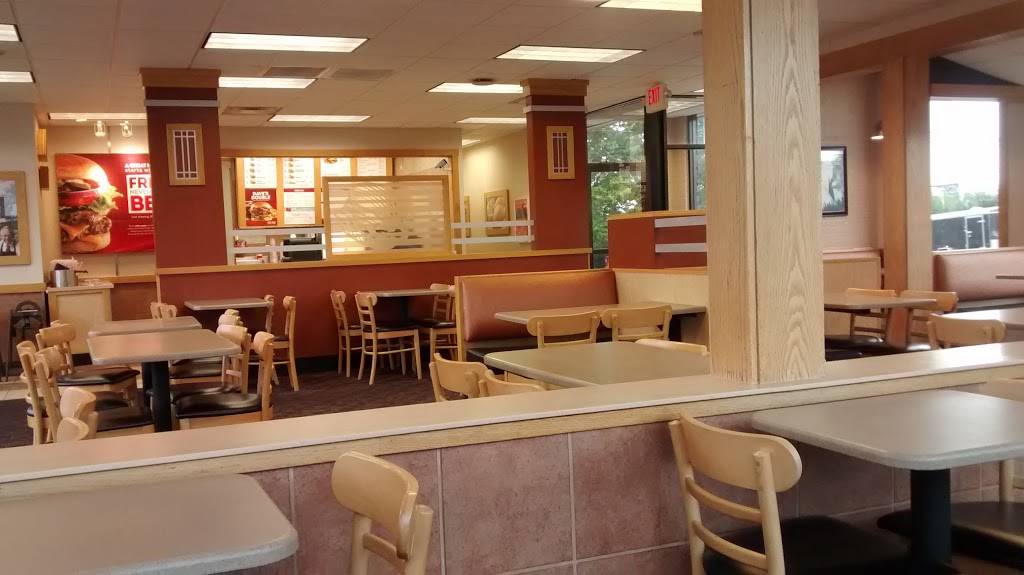 Wendys | restaurant | 393 N Broad St, Fairborn, OH 45324, USA | 9378792371 OR +1 937-879-2371