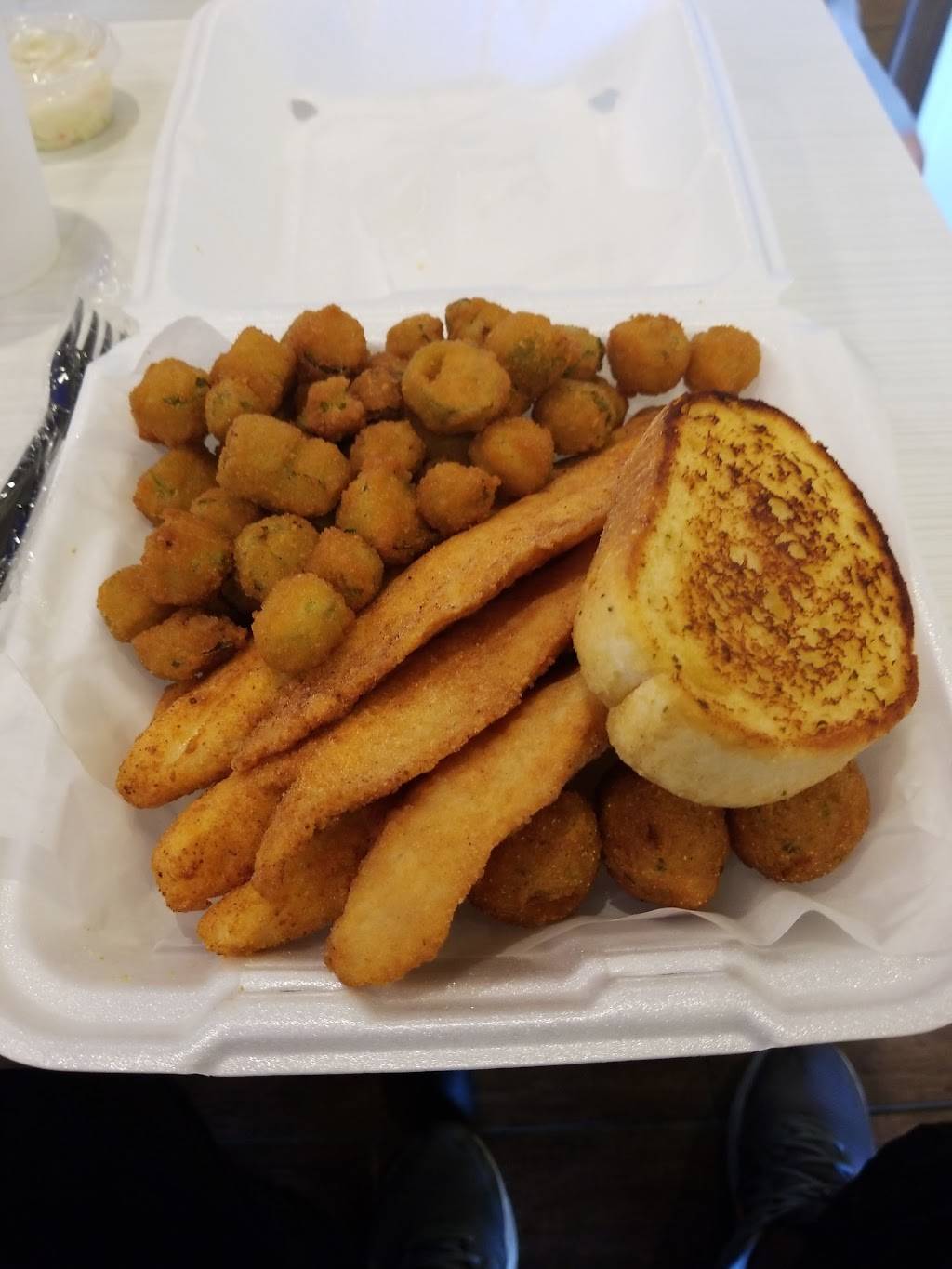 I Love Wings | restaurant | 4051 Stone Mountain Hwy D102, Lilburn, GA 30047, USA | 7705571398 OR +1 770-557-1398